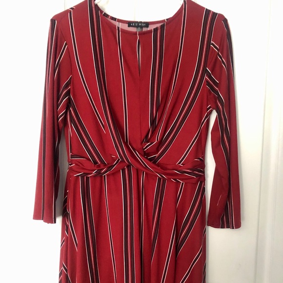 Dress - Picture 1 of 1